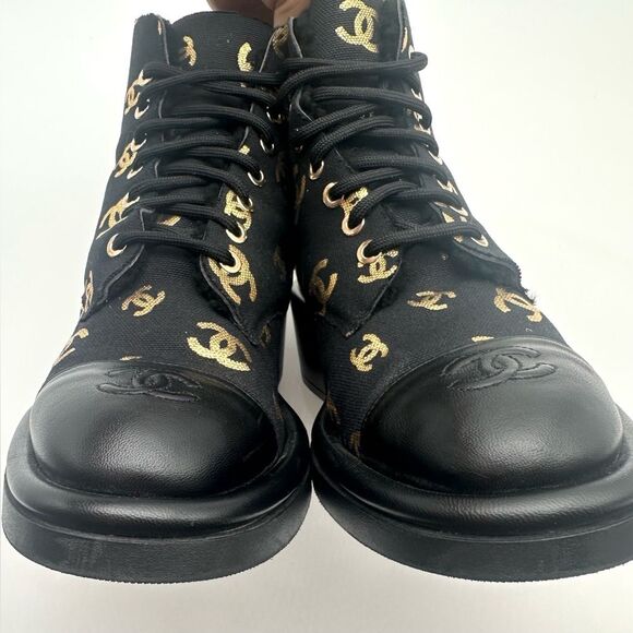 Chanel CC Logo Canvas Shearling Lace Up Combat Boots Black & Gold EU 39 US 8.5-8 - Picture 9 of 15